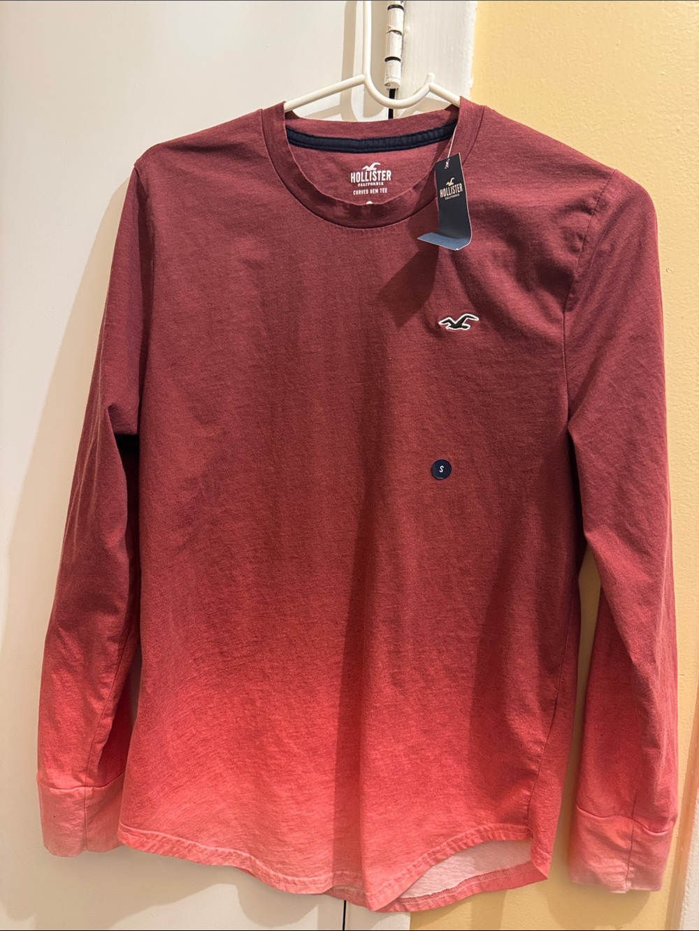Hollister Men's Long-Sleeve Crew in Wine Red Ombre